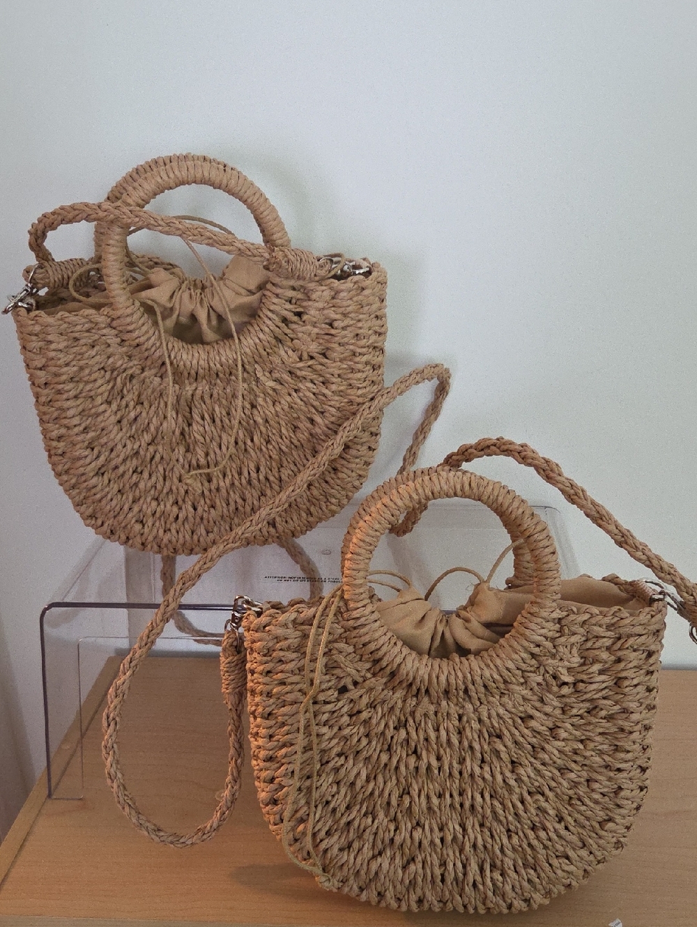 Winners choice straw crossbody w/surprise